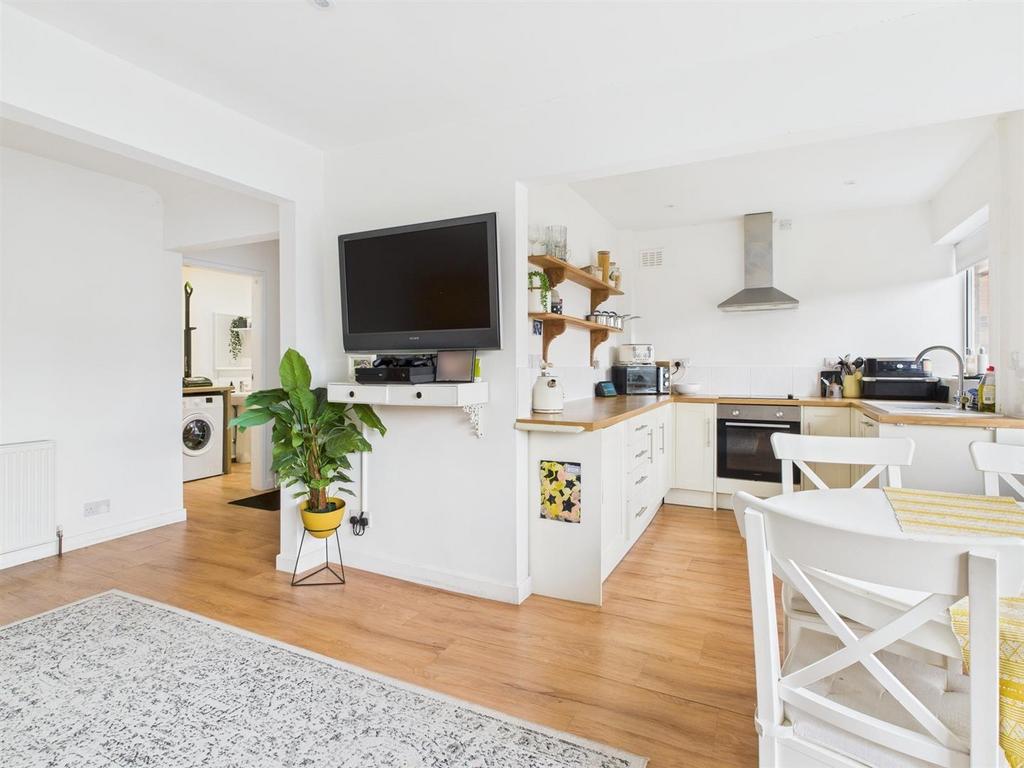 Lounge/Kitchen