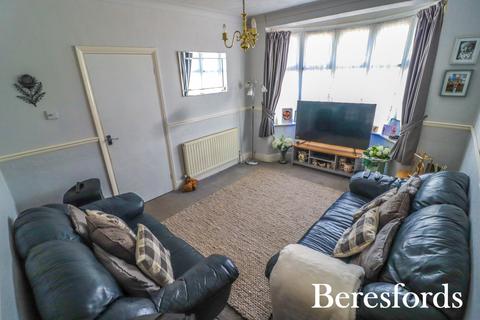 2 bedroom bungalow for sale, Derby Avenue, Upminster, RM14