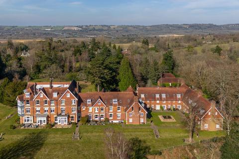 3 bedroom apartment for sale, Coopers Hill Road, Nutfield, RH1