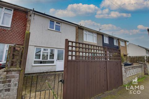 62 Broadway, Jaywick, Clacton-on-sea, CO15 2HF