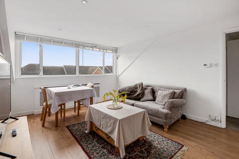 2 bedroom flat for sale, Claremont Road, Cricklewood, London