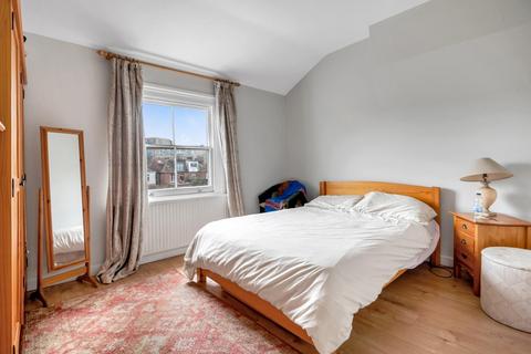 2 bedroom flat for sale, Claremont Road, Cricklewood, London