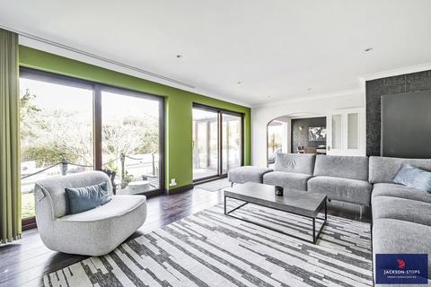 92 Simpson Road, Bletchley, Milton Keynes, MK1 1BA
