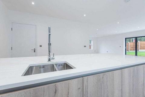 4 bedroom detached house to rent, Whispering Sands, Trearddur Road, Trearddur Bay