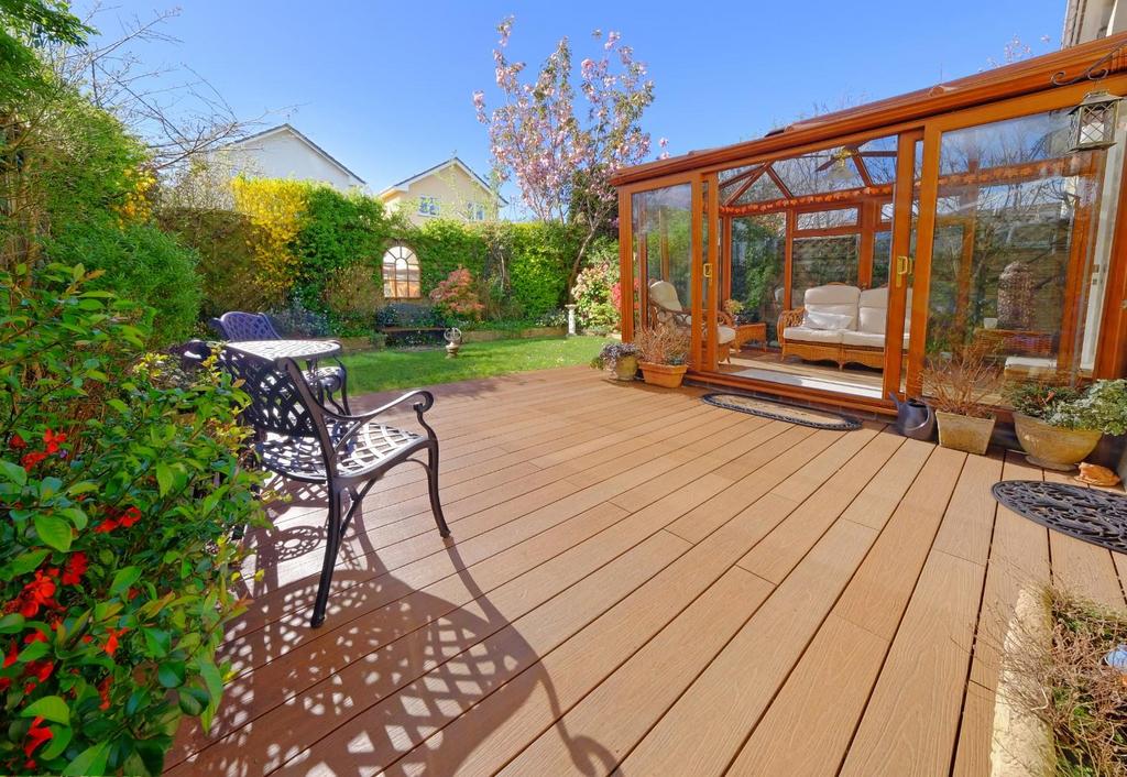 GARDEN 2a.jpg