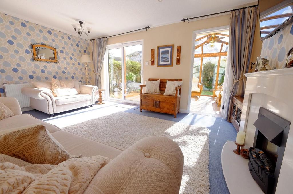 LIVING ROOM 2.jpg