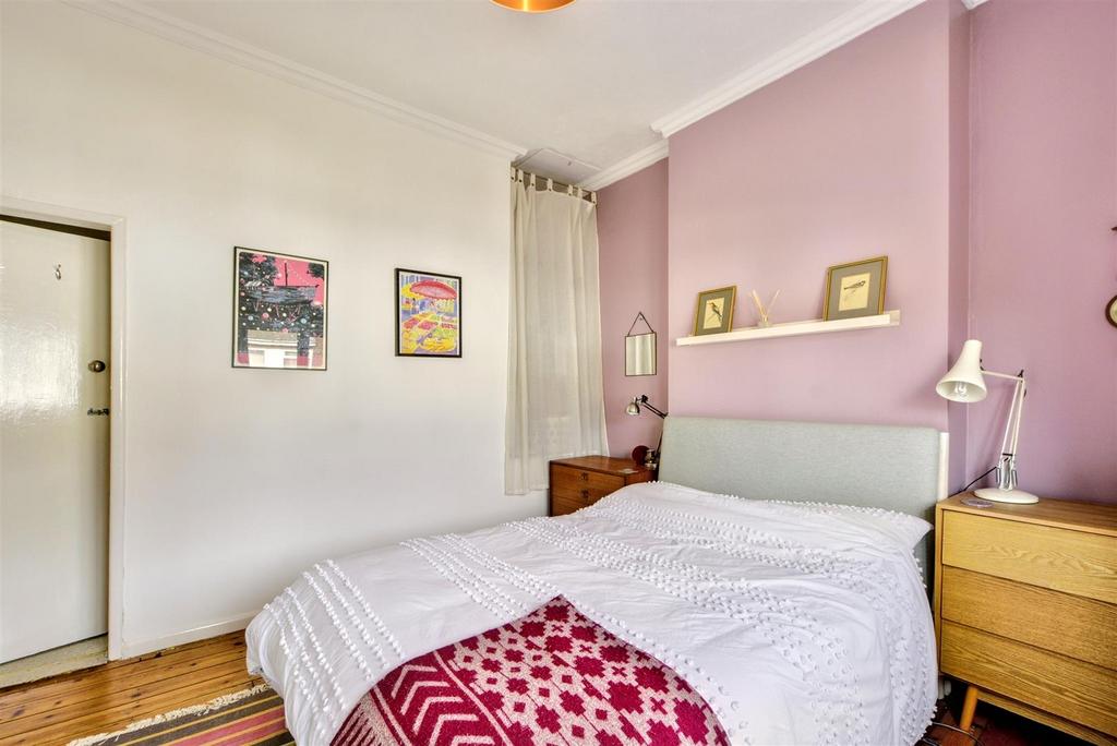 Bedroom 1 3.jpeg