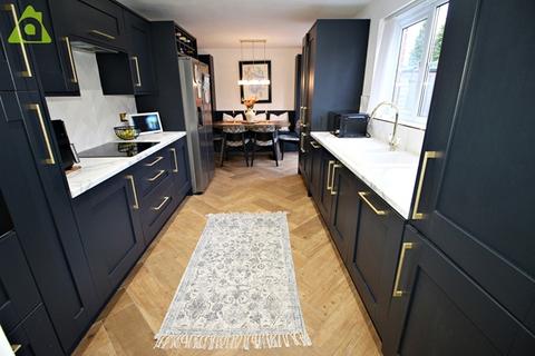 4 bedroom detached house for sale, Abbeylea Drive, Westhoughton, BL5 3ZD