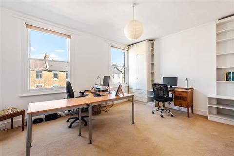 39 Romilly Road, London, N4 2QY