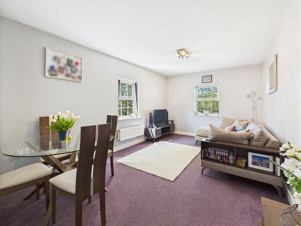 Sitting/Dining Room