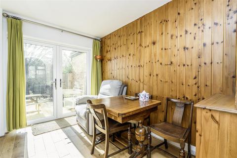 undefined, Long Elmes, Harrow HA3