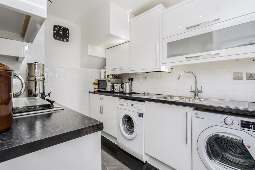 Davidson Frost-Wellings, DFW, Long Elmes, Kitchen.