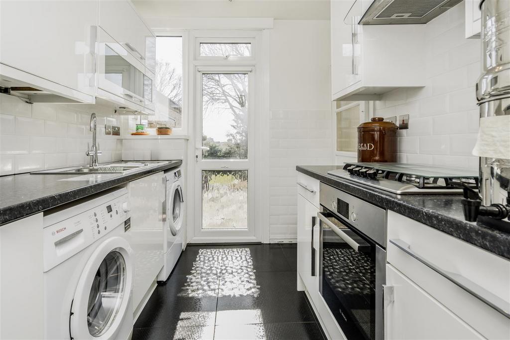 Davidson Frost-Wellings, DFW, Long Elmes, Kitchen.