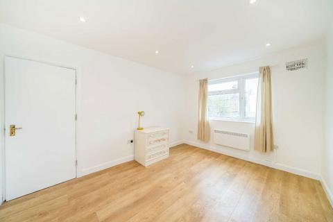 4 bedroom house to rent, Rookstone Road, London SW17