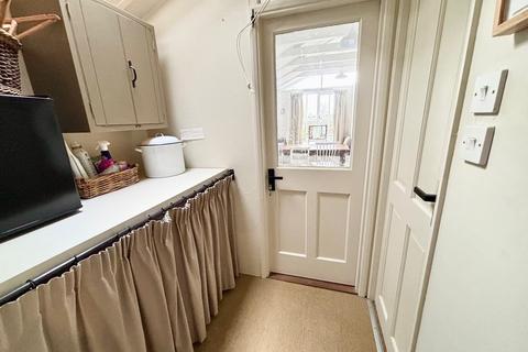 Rose Cottage Bell Green, Cratfield, Halesworth, IP19 0DL