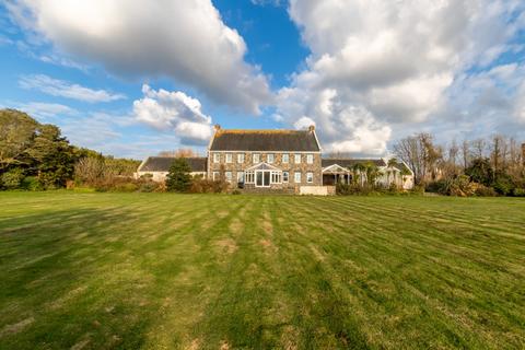 6 bedroom detached house for sale, Rue Des Vallees, Castel, Guernsey, Channel Islands