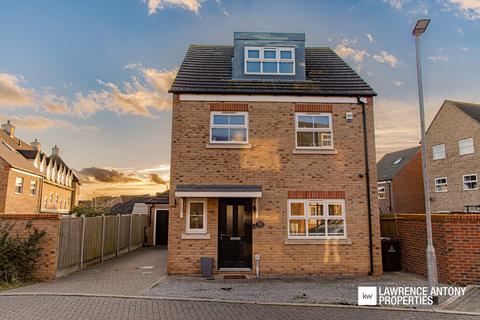 undefined, Blackbird Close, Colchester, CO3