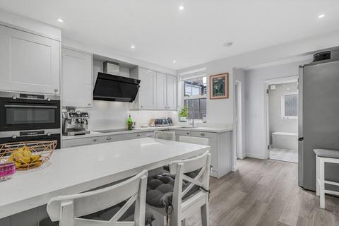 18 Bynes Road, South Croydon, CR2 0PR