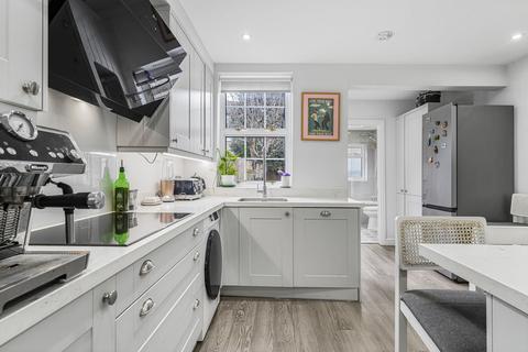 18 Bynes Road, South Croydon, CR2 0PR