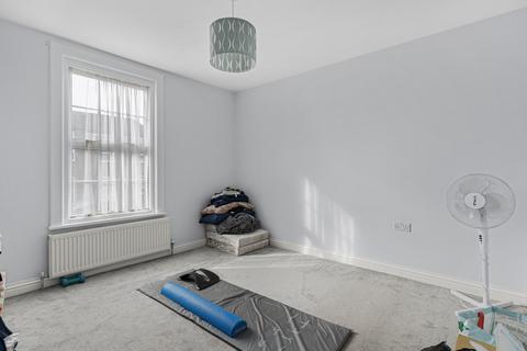 18 Bynes Road, South Croydon, CR2 0PR