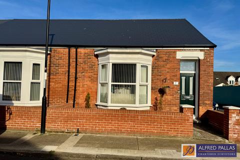 2 bedroom terraced bungalow for sale, Inverness Street, Fulwell