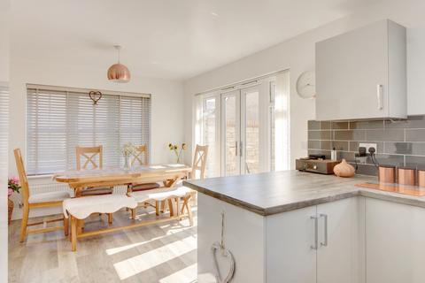 39 Groundstone Way, Corsham, SN13 0FA