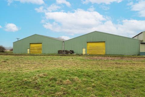 Distribution warehouse to rent - Warehouse Accommodation A17 Washway Road