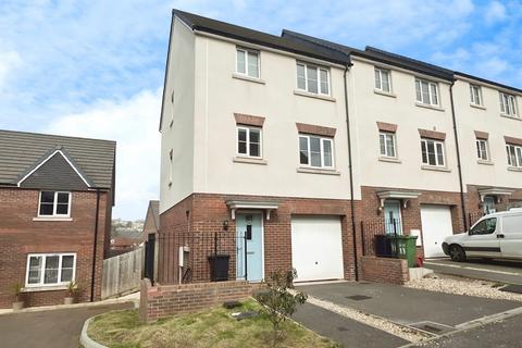 4 bedroom end of terrace house for sale, Jordan Drive