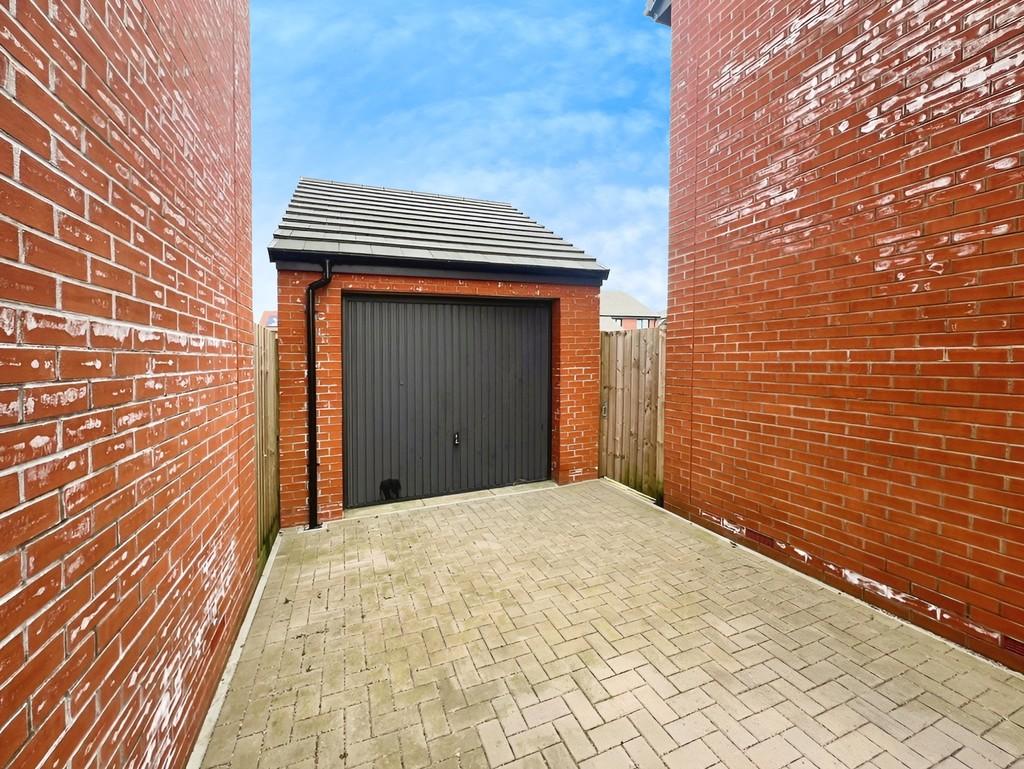 B9252b4e-garage