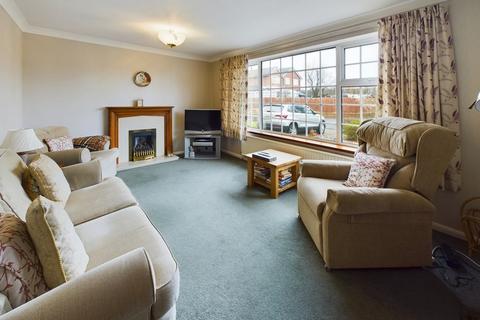 4 bedroom detached house for sale, Makepeace Close, Vicars Cross, CH3