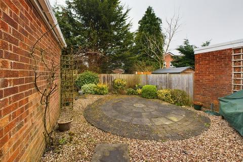 4 bedroom detached house for sale, Makepeace Close, Vicars Cross, CH3