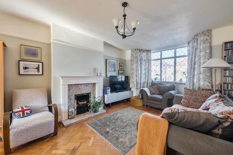 28 Culvers Avenue, Carshalton, SM5 2BL