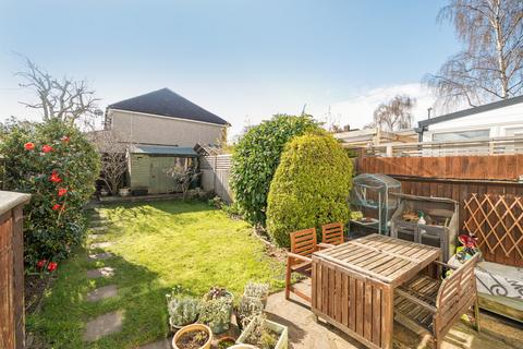 28 Culvers Avenue, Carshalton, SM5 2BL