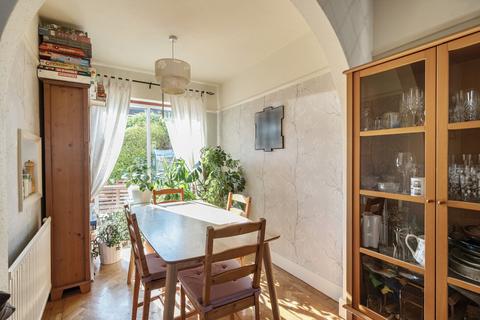 28 Culvers Avenue, Carshalton, SM5 2BL