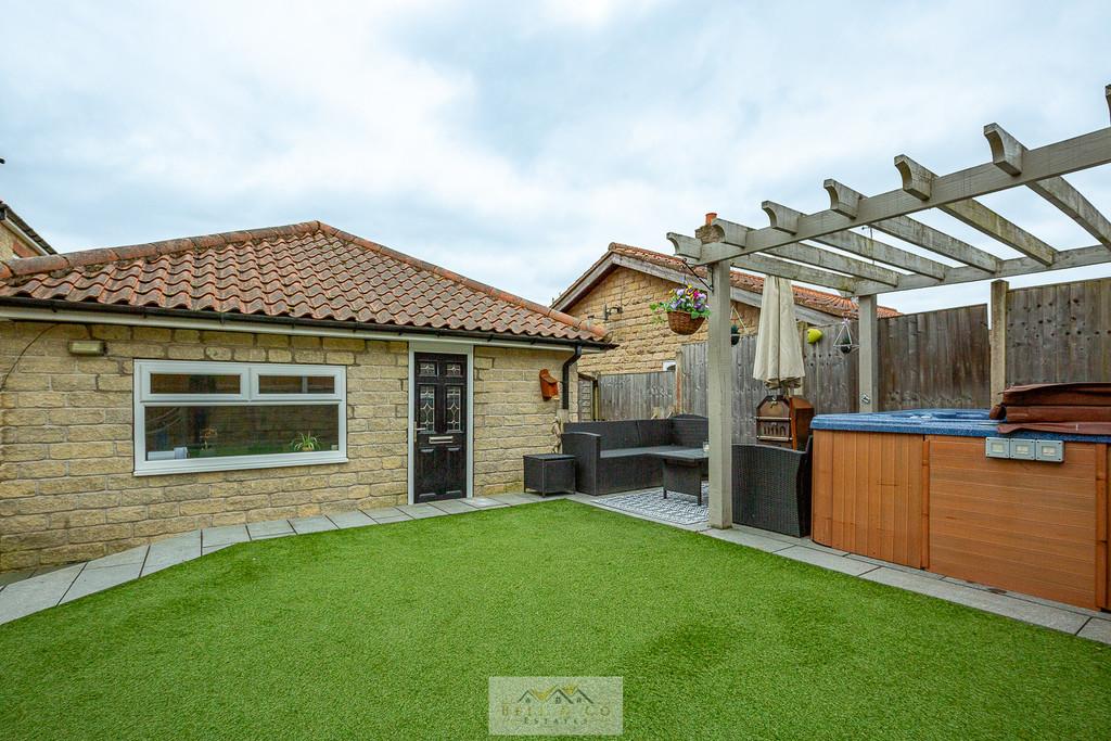 Back garden 1.4