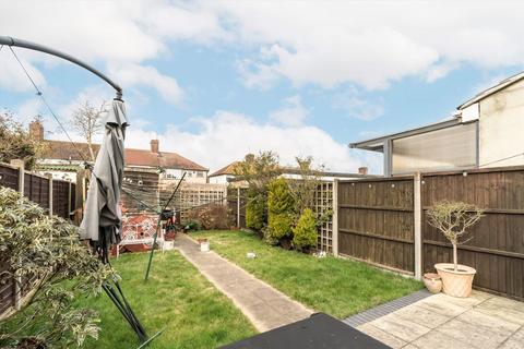 29 Sarsfield Road, Perivale, Greenford, UB6 7AE
