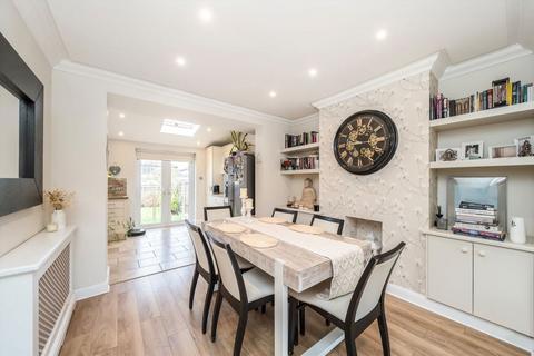 29 Sarsfield Road, Perivale, Greenford, UB6 7AE