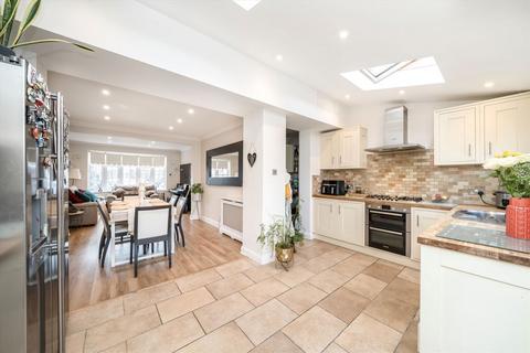 29 Sarsfield Road, Perivale, Greenford, UB6 7AE