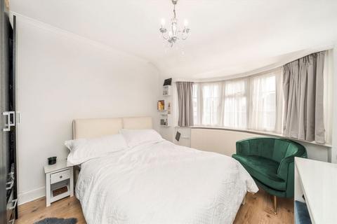29 Sarsfield Road, Perivale, Greenford, UB6 7AE