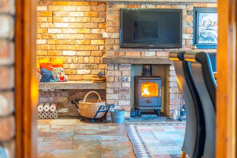 4 bedroom semi-detached house for sale, Harvest Hill Lane, Allesley, West Midlands CV5 9DD