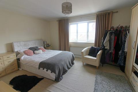 4 bedroom townhouse for sale, Wainwright Avenue, Hamilton, Leicester