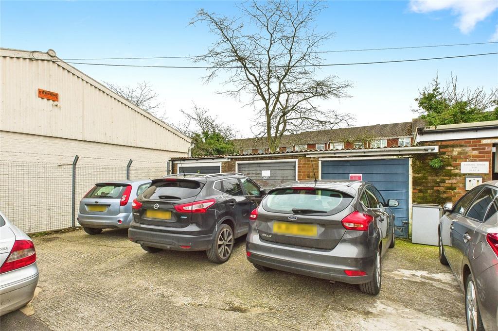 Garage &amp; Parking