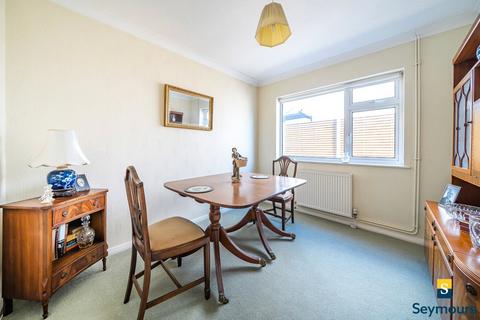 15 Dorrit Crescent, Guildford, GU3 3AL