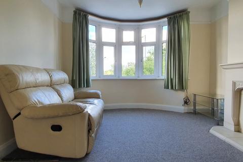 2 bedroom semi-detached house to rent, Beckingham Road, Guildford