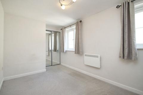 17 Alveston Square, London, E18 1AQ