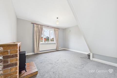 23 Kestrel Close, Uttoxeter, ST14 8TB