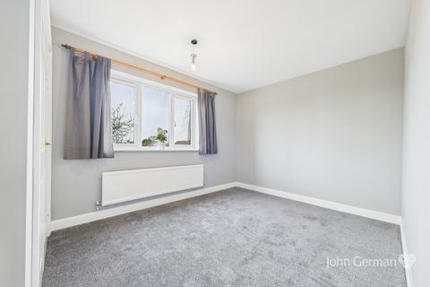 23 Kestrel Close, Uttoxeter, ST14 8TB