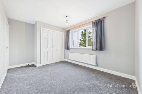 23 Kestrel Close, Uttoxeter, ST14 8TB