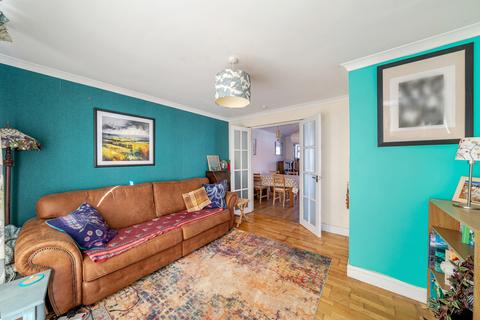 21 Castlefields Avenue, Charlton Kings, Cheltenham, GL52 6YR