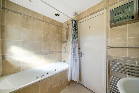 21 Castlefields Avenue, Charlton Kings, Cheltenham, GL52 6YR